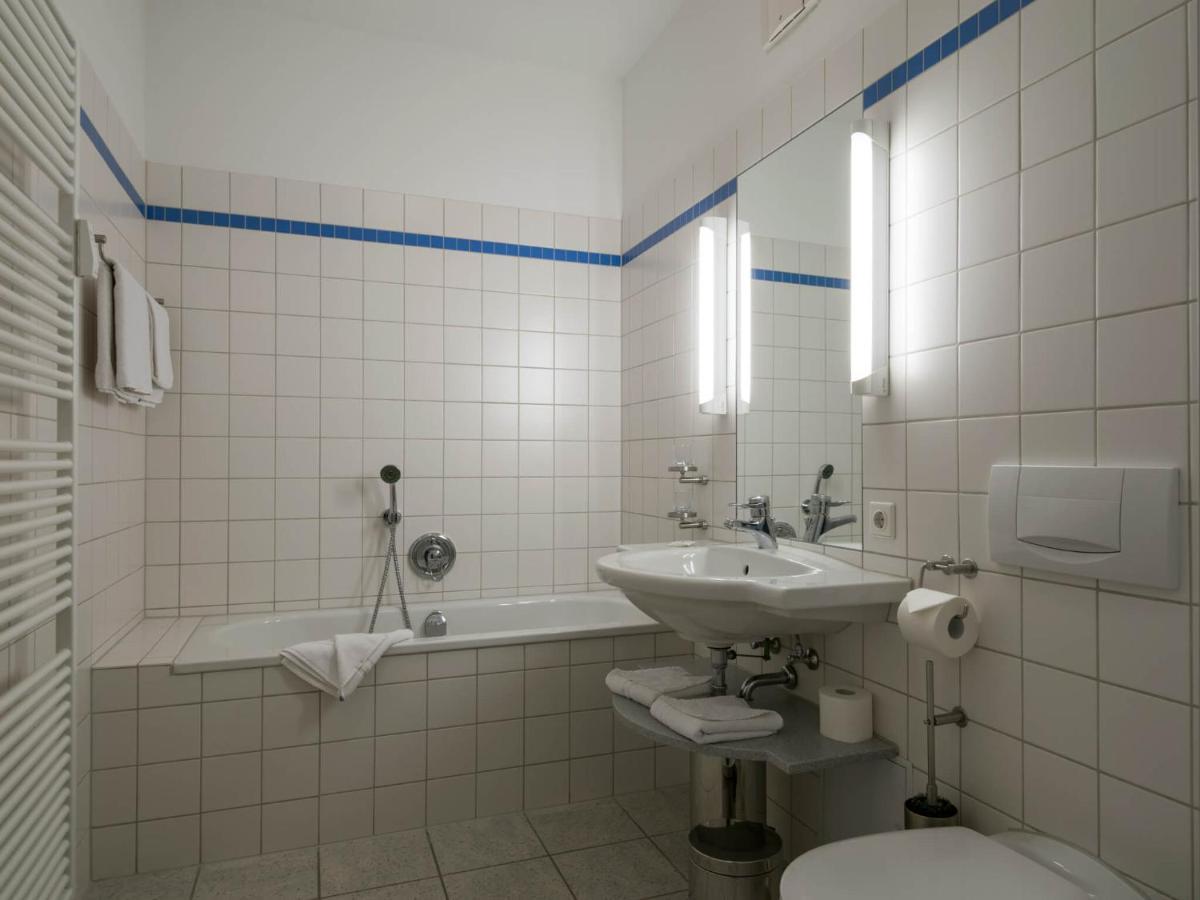 Kaiservillen Heringsdorf - Ferienwohnung Mit 1 Schlafzimmer Und Balkon Dr4 エクステリア 写真